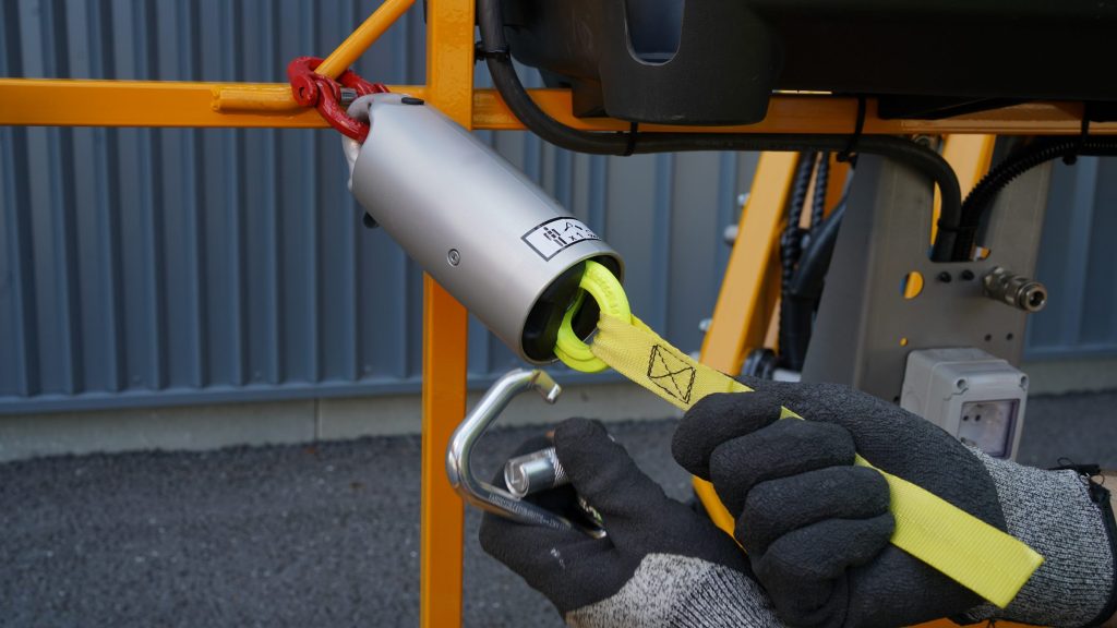 Ancrage actif pour nacelles élévatrices